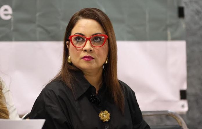 Arrancan mesas de trabajo para analizar reforma que eliminaría plásticos de un solo uso en Nuevo León