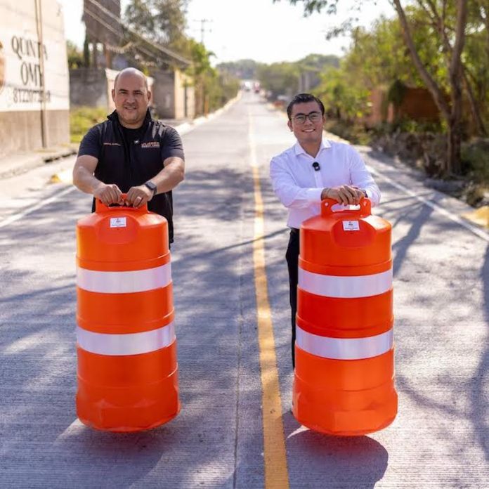 Félix Arratia entrega pavimentación clave que transformará la movilidad en Lomas del Sol