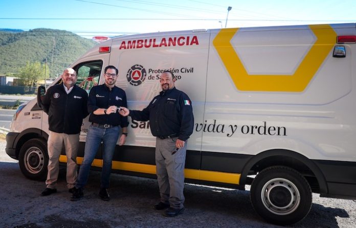 Santiago suma ambulancia con tecnología Spectral Blue para fortalecer su capacidad de respuesta