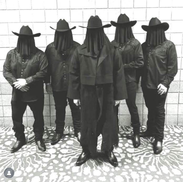 Fuerza Regida deslumbra en su debut en los Latin Grammy y reafirma su impacto global