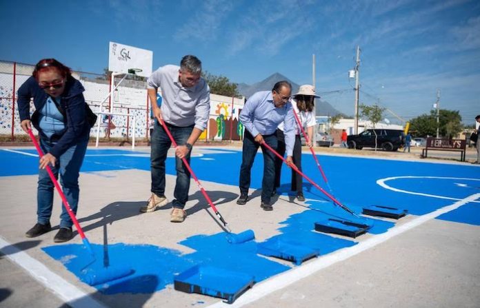 Escobedo suma fuerzas con vecinos y Hershey’s para revivir una plaza comunitaria