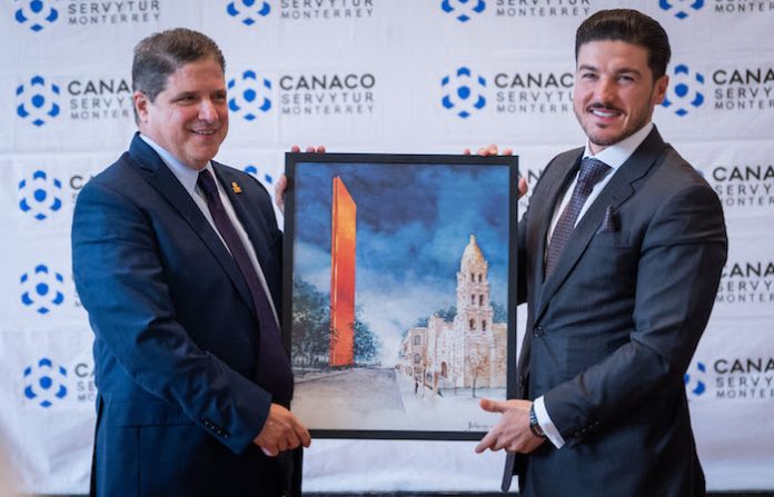 Samuel García presume ante empresarios el liderazgo nacional de Nuevo León en todos los indicadores