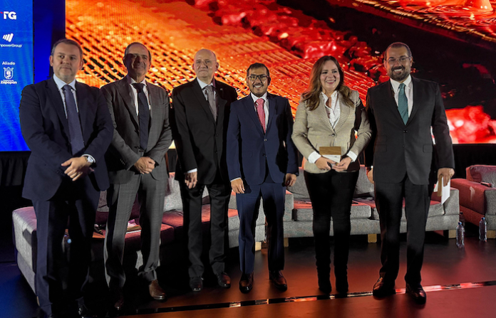 El futuro laboral deja tareas urgentes, coinciden expertos en foro nacional