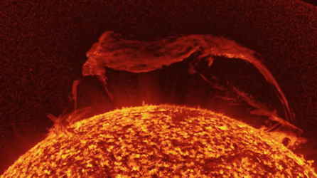 Una gigantesca protuberancia 80 veces más grande que la Tierra sale disparada del Sol