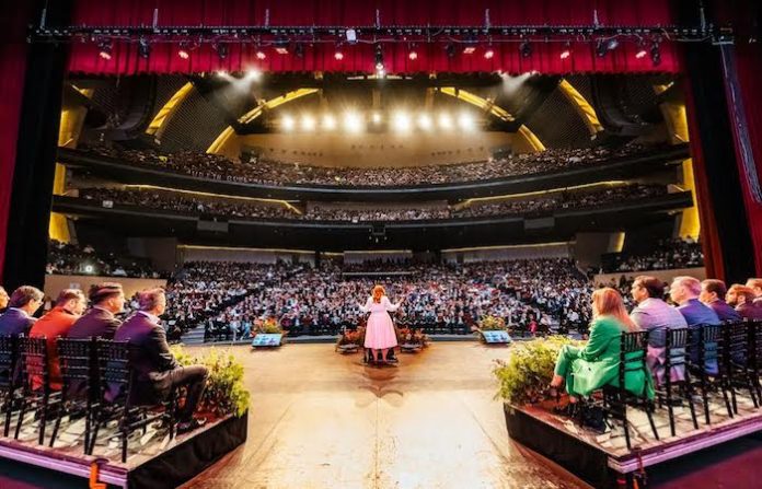 Informe de Judith Díaz desata gritos de “gobernadora” y mensaje de unidad en la 4T