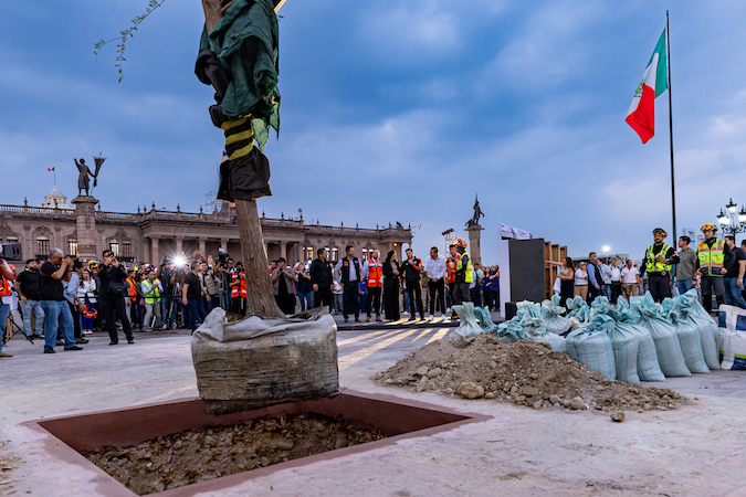 Samuel impulsa la mayor reforestación en la Macroplaza en cuatro décadas