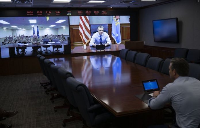 EU asesinará a quien participe en el tráfico de drogas hacia ese país, afirma el secretario de Guerra