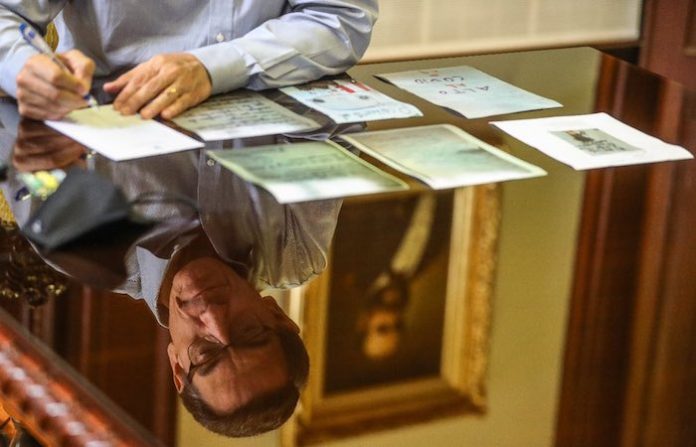 Expresidente peruano Martín Vizcarra es condenado a 14 años de cárcel por corrupción