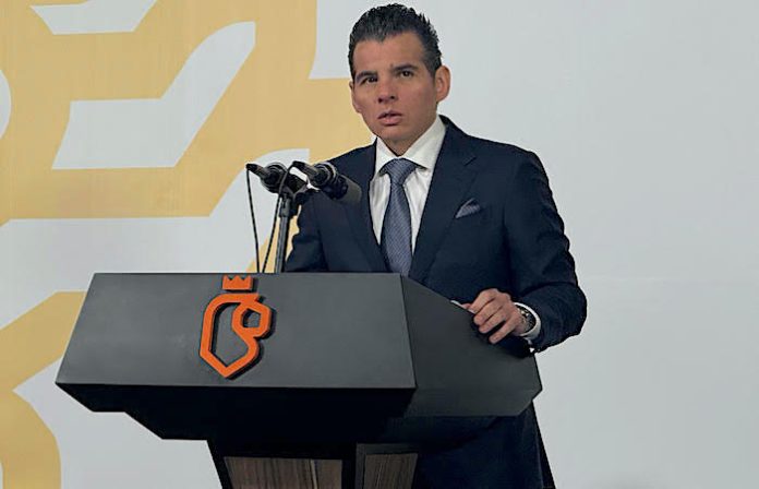 Miguel Ángel Flores presume avances y 41 primeros lugares para NL durante 2025