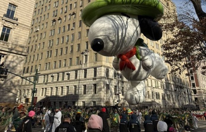 Snoopy & HUNTRX prenden el Desfile de Acción de Gracias de Nueva York