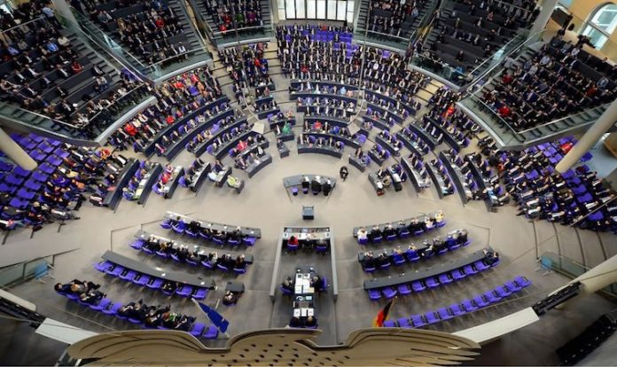 Parlamento alemán aprueba el presupuesto para el 2026: contempla un fuerte endeudamiento