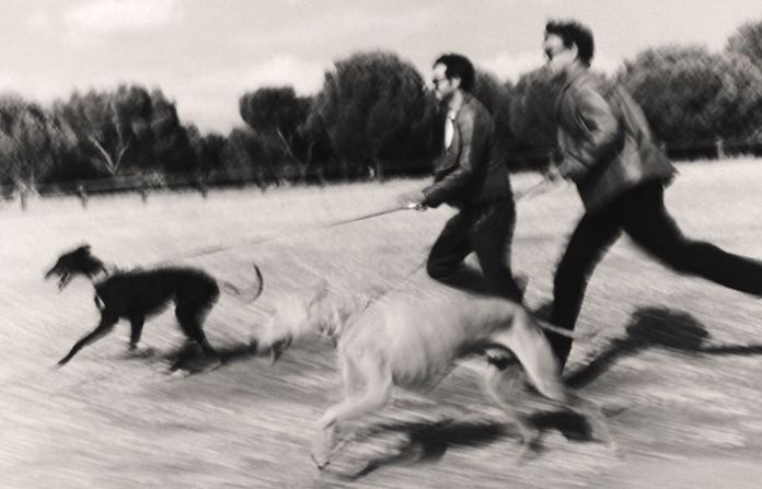 Taburete presenta “El Perro Que Fuma”, su sexto álbum y el inicio de una nueva etapa creativa