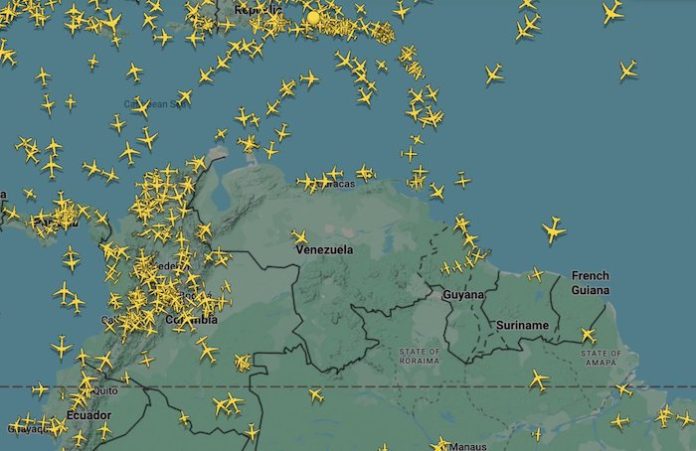 Trump insta a todas las aerolíneas a considerar cerrado el espacio aéreo de Venezuela