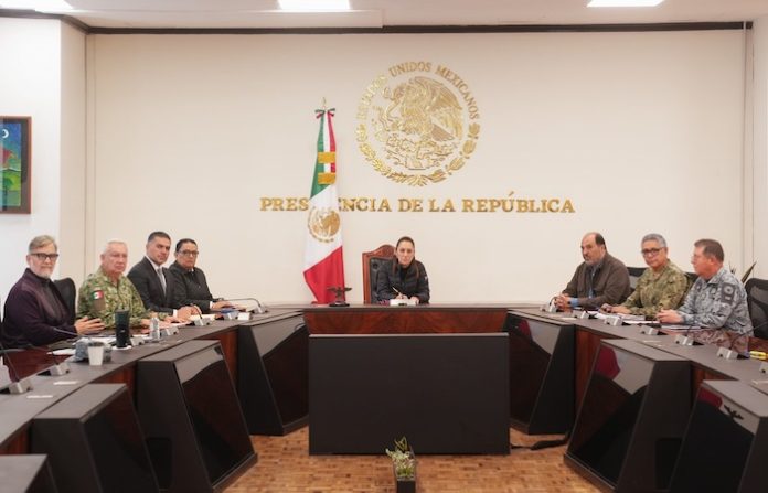 Sheinbaum condena el asesinato de Carlos Manzo y promete cero impunidad