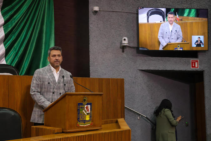 Pide Tomás Montoya lineamientos estatales para uso responsable de redes sociales en escuelas
