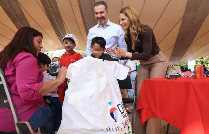 Lleva Monterrey Costales de Amor a familias en situación vulnerable