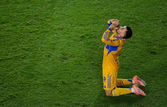 Correa firma el gol que pone a Tigres a un paso de la gloria