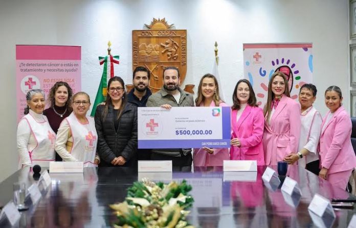 Entrega San Pedro donativo a Cruz Rosa en apoyo a mujeres con cáncer