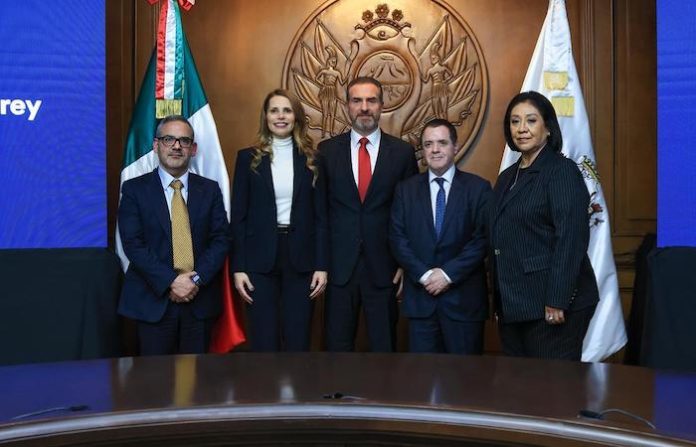 Monterrey reconoce a destacados médicos con la Medalla al Mérito “Dr. Carlos Canseco” 2025