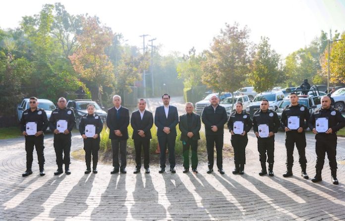 Fortalecen seguridad en Santiago con ascenso de ocho elementos policiales