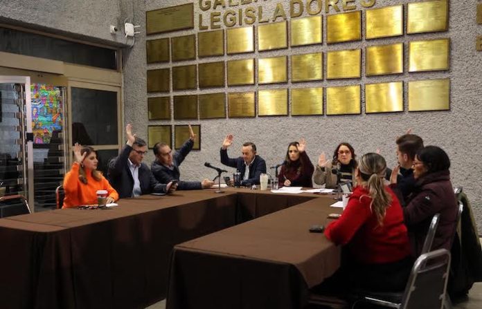 Presupuesto 2026 pasa en comisión sin deuda y con recortes; se asoma un nuevo choque político