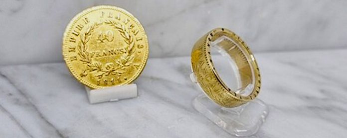 Roban un anillo de oro del emperador francés Napoleón en un museo de Bélgica