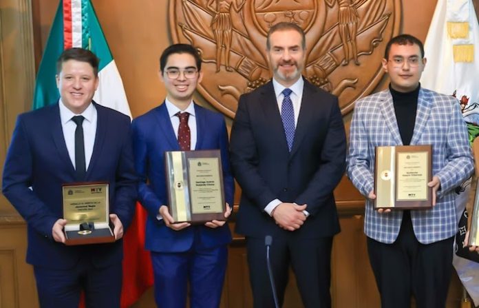 Reconoce Monterrey el talento joven con la Medalla al Mérito de la Juventud Regia 2025