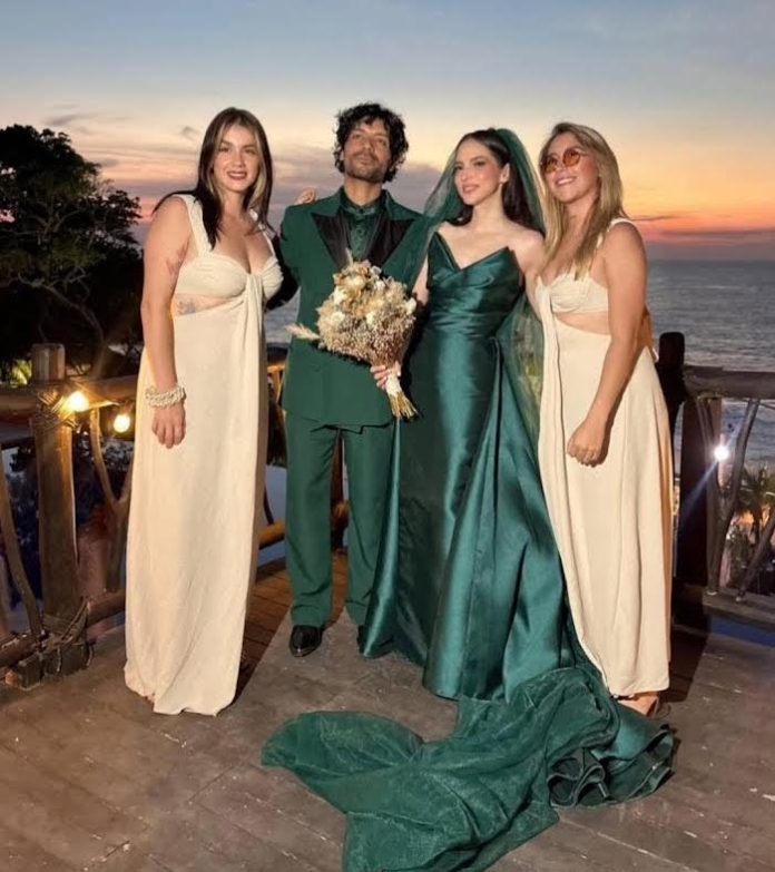 Paty Cantú y Christian Vázquez celebran una boda luminosa frente al mar en la Riviera Nayarit