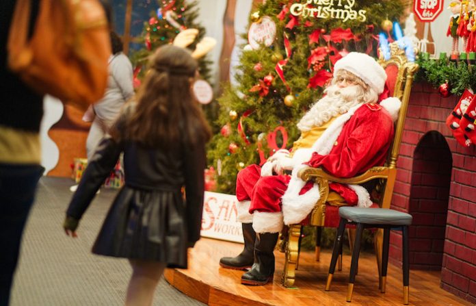 Macro Navidad 2025 llena de luz la Explanada de los Héroes y convoca a miles previo a Nochebuena