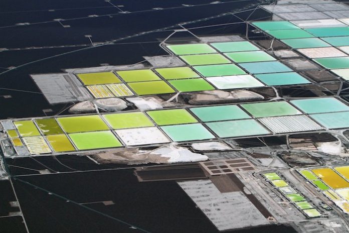 Chile aprueba su proyecto más grande para explotar litio