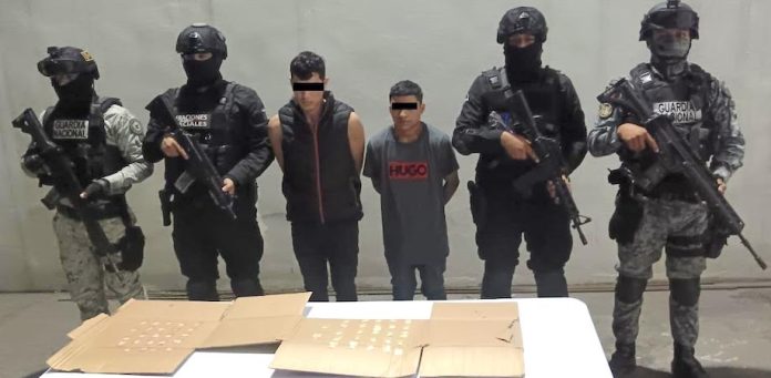 Cae pareja con 51 dosis de cristal tras discusión en la Industrial