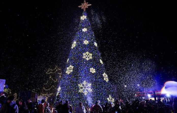 Guadalupe enciende su espíritu navideño en la Plaza Principal
