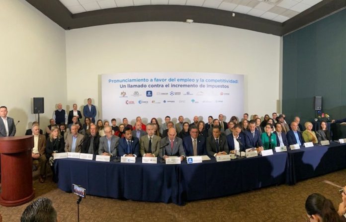 Sector productivo de Nuevo León cierra filas contra cualquier incremento de impuestos en el Paquete Fiscal 2026