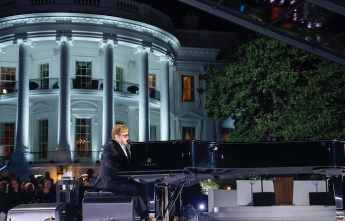 “Ha sido devastador”: Elton John revela cómo ha perdido la vista