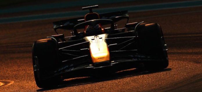 Verstappen se adueña de la pole en Abu Dabi y mantiene viva la pelea por el título