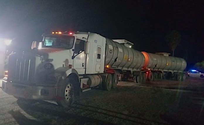 Aseguran 60 mil litros de hidrocarburo y detienen a un hombre en Linares