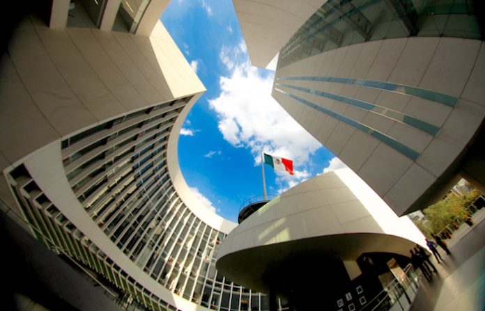 Discusión sobre jornada laboral de 40 horas se moverá a 2026, confirma Cantón Zetina