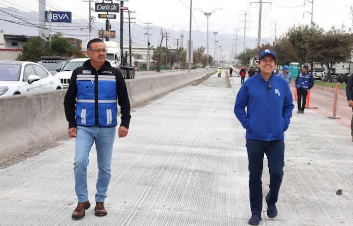 Avanza 60% reconstrucción de López Mateos en San Nicolás; Carrillo supervisa obras