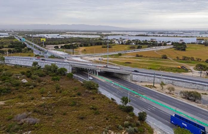 Mejora Apodaca la movilidad y atiende a la población ante la onda gélida