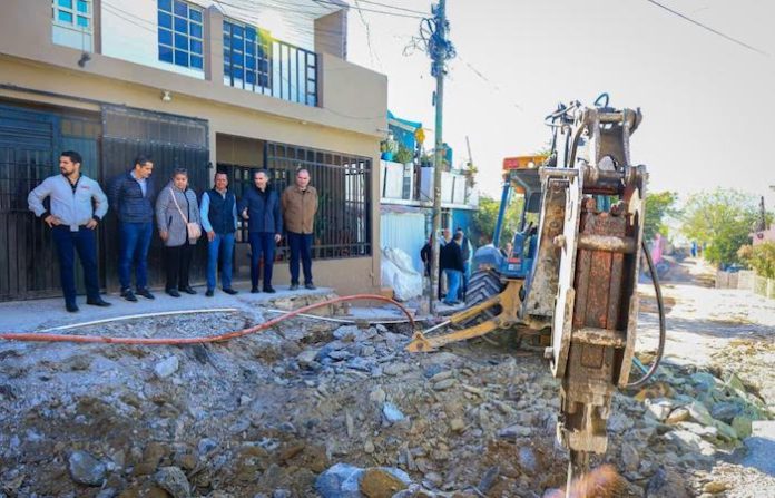 Avanzan obras urbanas en Genaro Vázquez bajo supervisión de Adrián de la Garza