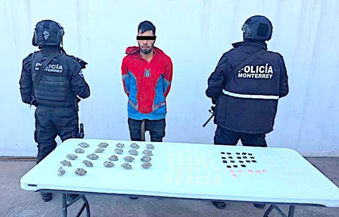 Del multiverso a la patrulla: cae “Spider-Man” con su propio arsenal de dosis