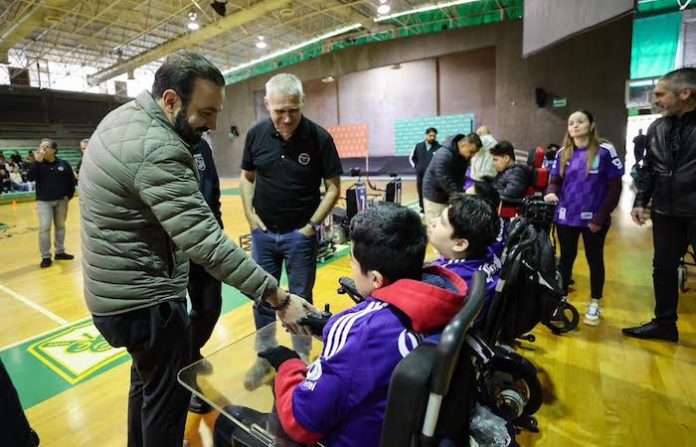 Leyendas del futbol promueven la inclusión en San Pedro