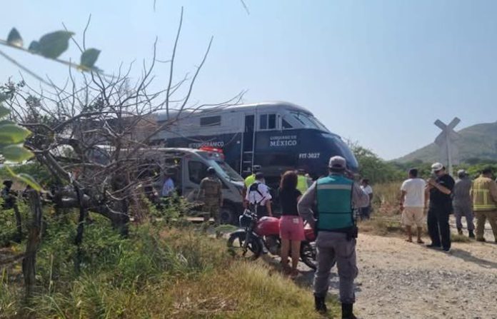 Suman 14 fallecidos por el descarrilamiento del tren del Corredor Interoceánico en México