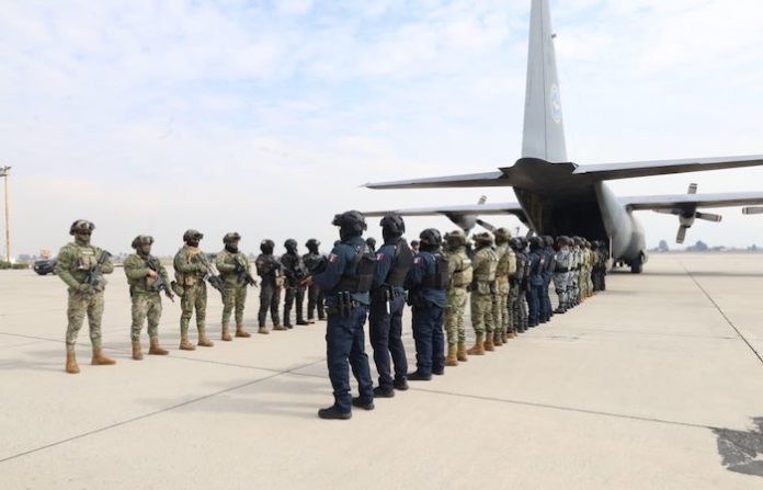 México entrega a EU a 37 integrantes del crimen organizado