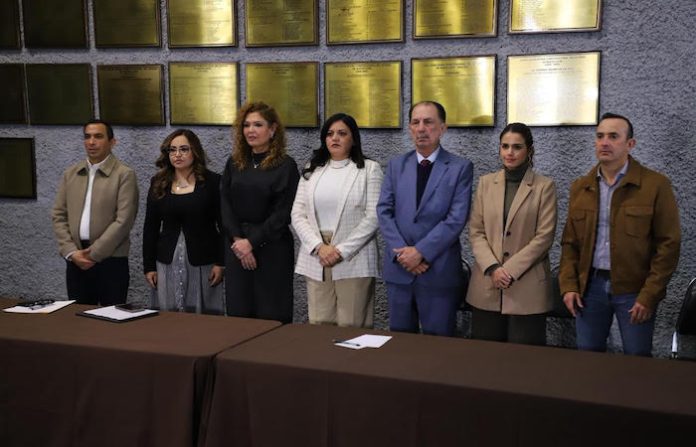 Congreso y organismos exigen liberación inmediata de recursos; Estado asegura que pagos dependen del flujo federal