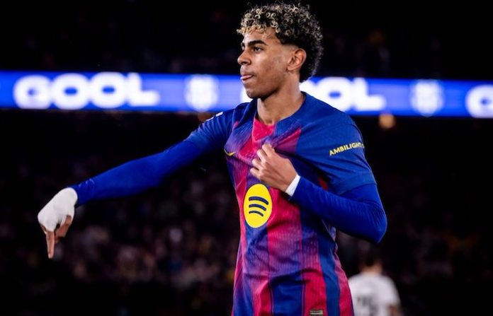 El Barça descarga su fútbol y fulmina al Oviedo bajo la lluvia