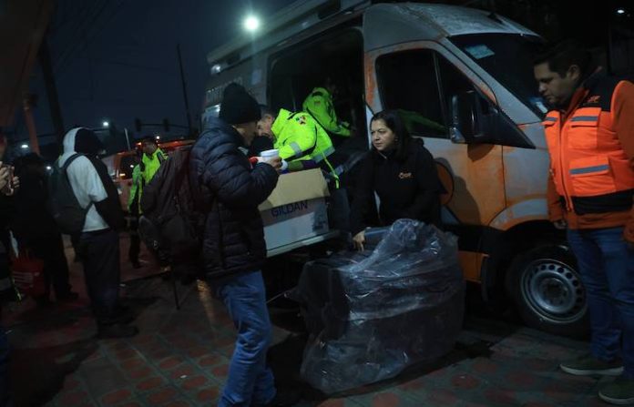 DIF Nuevo León activa Operativo Carrusel y traslada a personas en situación de calle ante intenso frío