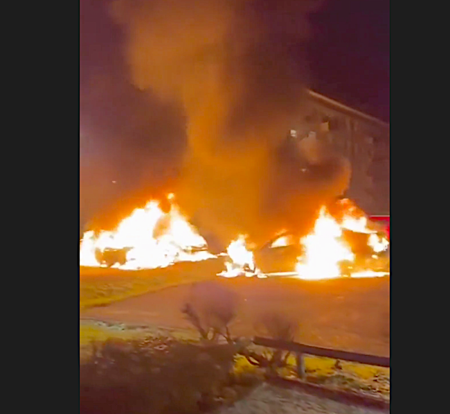 Video: Francia inaugura el Año Nuevo entre disturbios y violencia