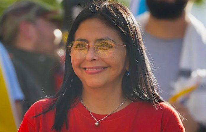 “Mi destino lo decide Dios”, dice Delcy Rodríguez ante amenazas de EU contra Venezuela