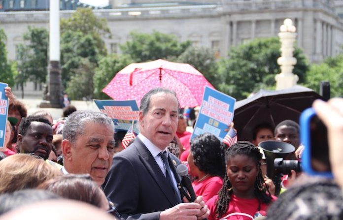 El Departamento de Justicia habría ocultado nombres de cómplices en el caso Epstein, según medios